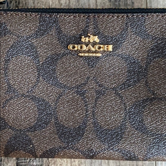COACH Wristlet - brand new! - Picture 4 of 7